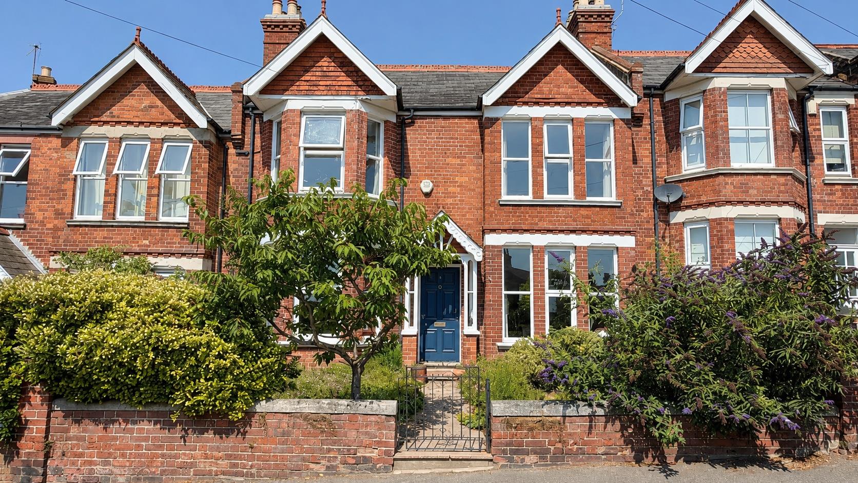 4 bed property in Canute Road, Hastings